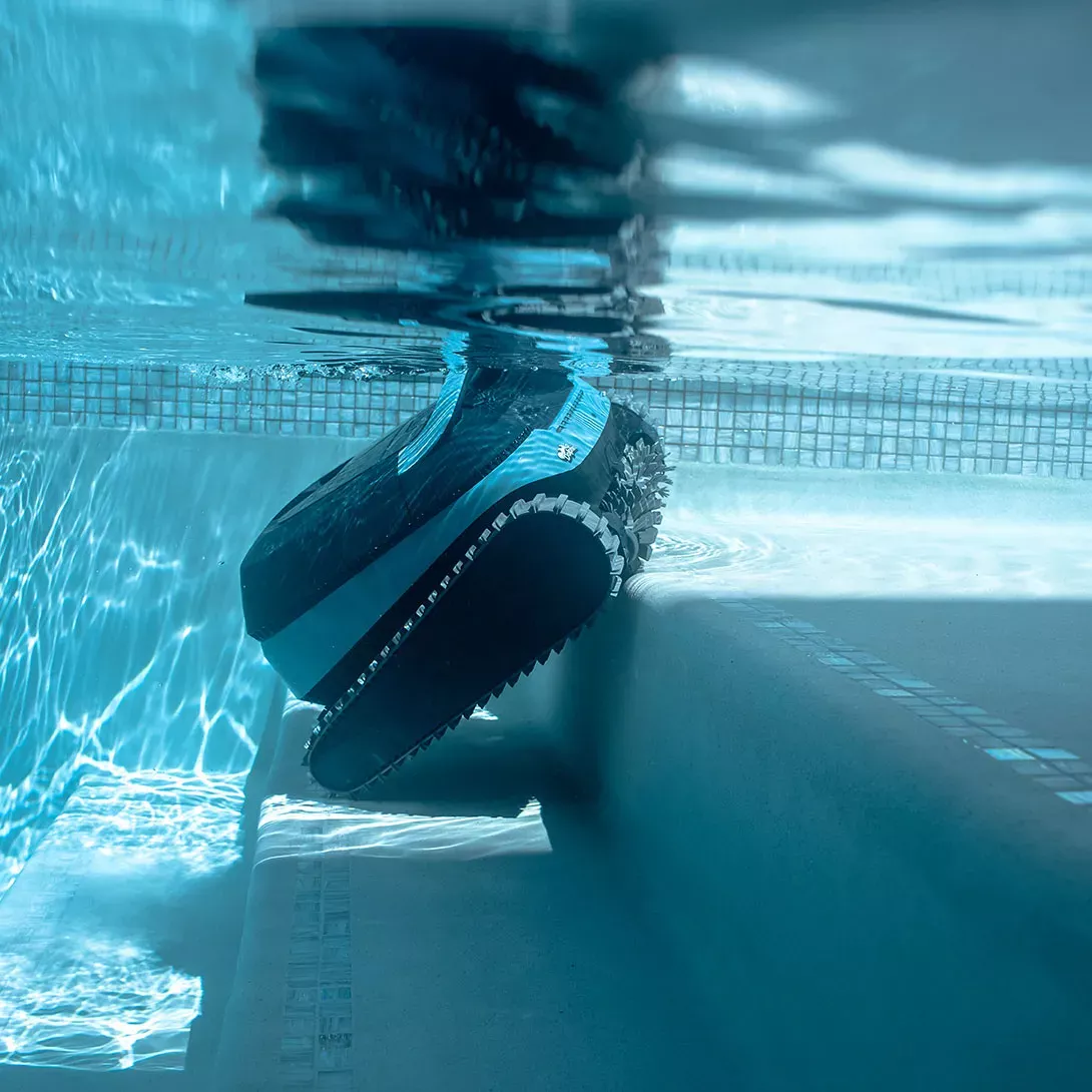 Dolphin EON 120d Cordless Robotic Pool Cleaner
