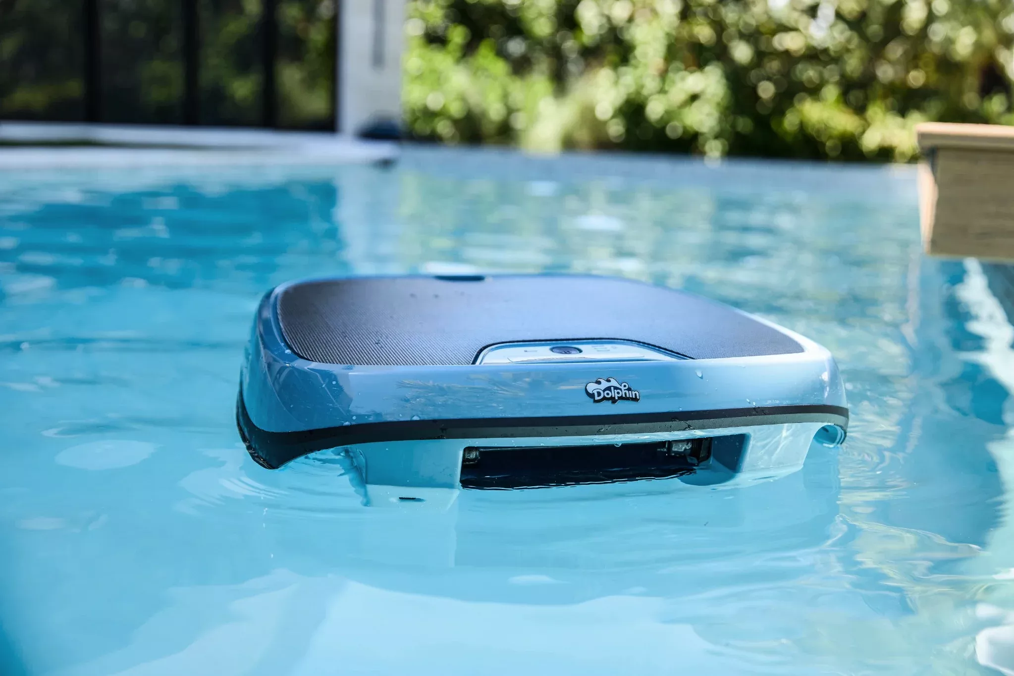 Dolphin Skimmi 300 Solar Robotic Pool Skimmer